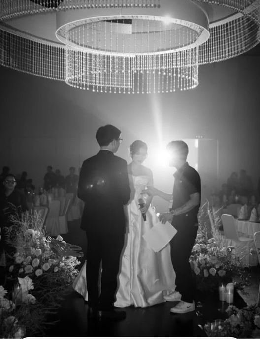 Đội ngũ DYN Wedding chuẩn bị hậu trường lễ cưới